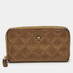 Pre Owned Chanel Gold Quilted Leather CC Zip Around Wallet