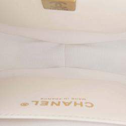 Pre Owned Chanel White Lambskin CC in Love Heart Crossbody