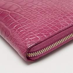 Pre Owned Chanel Pink Crocodile CC CC Zip Around Wallet