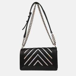 Pre Owned Boy Chanel Black Calfskin Chevron Medium Shoulder Bag