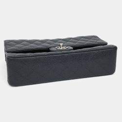 Pre Owned Chanel Black Leather Caviar Classic Medium bag