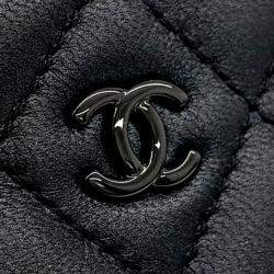 مملوكة مسبقًا حافظة شانيل صغيرة جلد أسود