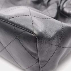 مملوكة مسبقًا Chanel Shoulder Bag Black