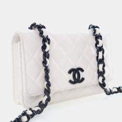 مملوكة مسبقًا حقيبة شانيل محفظة ماي ايفرينج أبيض كافيار على سلسلة