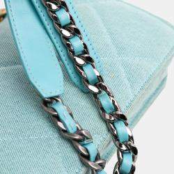 Pre Owned محفظة شانيل بلو دينيم 19 على سلسلة