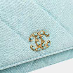 Pre Owned محفظة شانيل بلو دينيم 19 على سلسلة