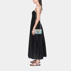 Pre Owned محفظة شانيل بلو دينيم 19 على سلسلة