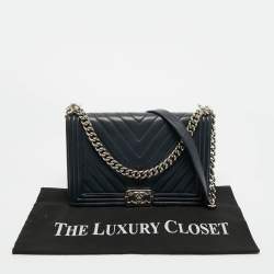 Pre Owned Chanel Navy Blue Chevron Leather New Medium Boy Flap Bag