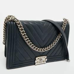 Pre Owned Chanel Navy Blue Chevron Leather New Medium Boy Flap Bag
