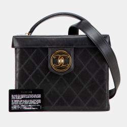 Pre Owned Chanel Black CC Stitched Calfskin Turnlock Vanity Case