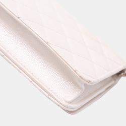 Pre Owned Chanel White Quilted Caviar Golden Class Wallet On Chain
