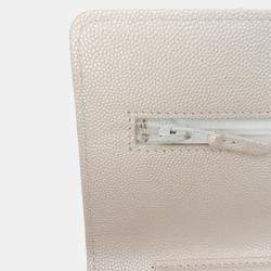 Pre Owned Chanel White Quilted Caviar Golden Class Wallet On Chain