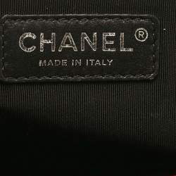 مملوكة مسبقًا Chanel Red Quilted Leather Medium Classic Boy Flap Bag