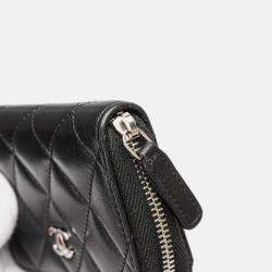 Pre Owned Chanel CC Quilted Lambskin Coin Pouch