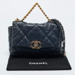 مملوكة مسبقًا حقيبة شانيل 19 جلد كريمي مبطن صغيرة بقلاب