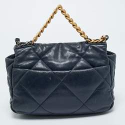 مملوكة مسبقًا حقيبة شانيل 19 جلد كريمي مبطن صغيرة بقلاب