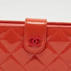 Pre Owned Chanel Orange Quilted Patent Leather CC French Wallet