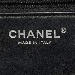 Pre Owned Chanel Grey Quilted Caviar Leather Large Filigree Vanity Bag