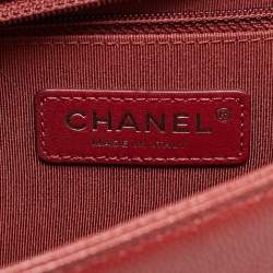 Pre Owned Chanel Red Chevron Caviar Leather New Medium Boy Flap Bag