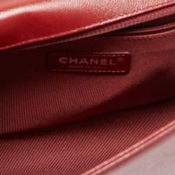 Pre Owned Chanel Red Chevron Caviar Leather New Medium Boy Flap Bag