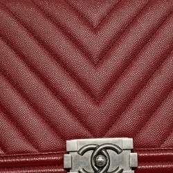 Pre Owned Chanel Red Chevron Caviar Leather New Medium Boy Flap Bag