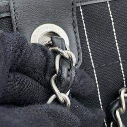 Pre Owned حقيبة شانتوت شانيل دوفيل 2واي قماش جلد سوداء/بيضاء حجم مم
