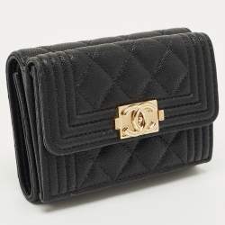 Pre Owned محفظة شانيل بوي جلد كافيار مبطن أسود