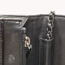 Pre Owned Chanel Metallic Quilted Patent Leather Boy WOC Bag