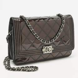 Pre Owned Chanel Metallic Quilted Patent Leather Boy WOC Bag