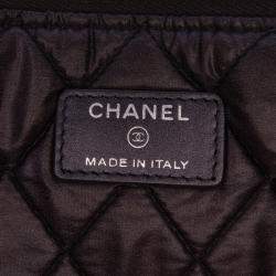 Pre Owned Chanel Black Medium CC Quilted Caviar O Case Clutch