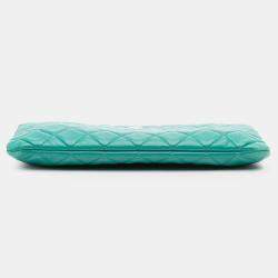 Pre Owned حقيبة كلتش شانيل كيس لامبسكين من الحجم المتوسط باللون الأخضر مبطنة