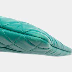 Pre Owned حقيبة كلتش شانيل كيس لامبسكين من الحجم المتوسط باللون الأخضر مبطنة