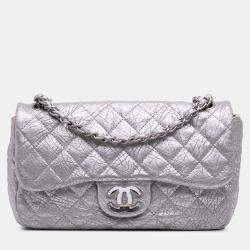 Pre Owned Chanel Silver Quilted Aged Calfskin On The Rocks Flap