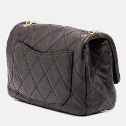 Pre Owned Chanel Black Small Quilted Lambskin Resin Pearl Chain Flap