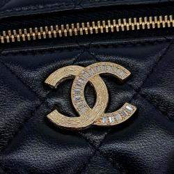 Pre Owned Chanel Black Leather Lambskin Chain Cosmetic Case