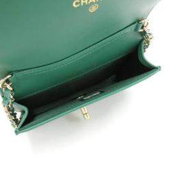 Pre Owned Chanel Green Leather Chain Clutch