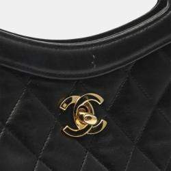 Pre Owned Chanel 31 Black Lambskin Leather Shoulder Bag