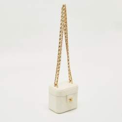 Pre Owned Chanel Off White Quilted Leather Vanity Clutch with Chain