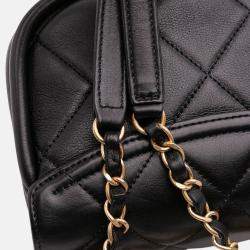 Pre Owned Chanel Black Mini CC Quilted Calfskin Round Moon Messenger Flap Bag
