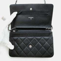 Pre Owned Chanel Matelasse Black Lambskin Chain Wallet