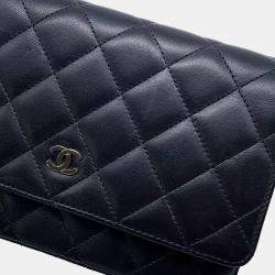 Pre Owned Chanel Matelasse Black Lambskin Chain Wallet