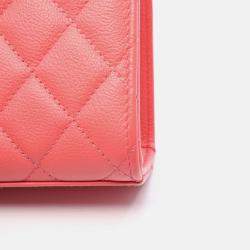 Pre Owned Chanel Half CC Logo Matelasse Red Calfskin Phone Case Chain Shoulder Bag