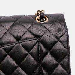 Pre Owned Chanel Black Medium Classic Lambskin Double Flap Bag