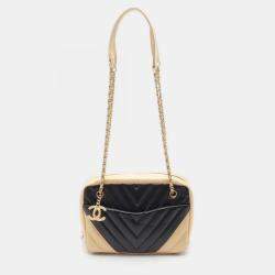 Pre Owned Chanel V-Stitch Black/Gold Lambskin Leather Shoulder Bag