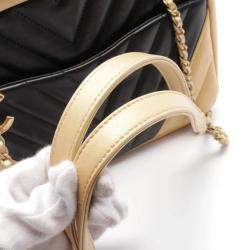 Pre Owned Chanel V-Stitch Black/Gold Lambskin Leather Shoulder Bag