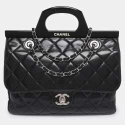 Pre Owned Chanel Black Quilted Glazed Leather Small CC Delivery Bag