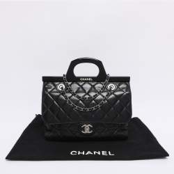 Pre Owned Chanel Black Quilted Glazed Leather Small CC Delivery Bag