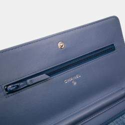 Pre Owned Chanel Blue Quilted Denim Camellia Wallet On Chain Denim