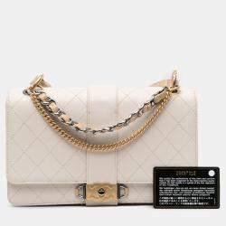 Pre Owned حقيبة شانيل جلد عجل أبيض CC مغلق بسلسلة