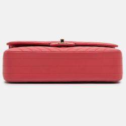 Pre Owned Chanel Classic Double Flap Medium Red Chevron Lambskin Shoulder Bag